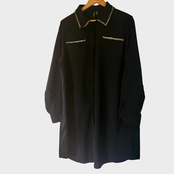 BNWT Vero Moda Curve Black Shirt Dress with Gold Details Sz US 14 Chic Office - Picture 2 of 8